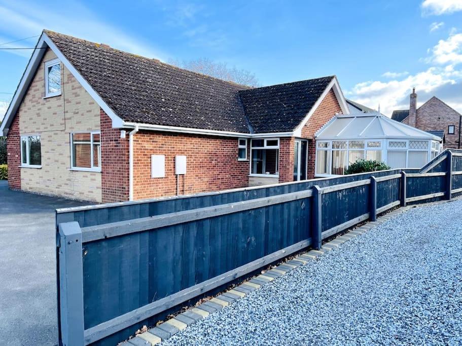 5-Bedroom Cottage In Healing, Grimsby Екстериор снимка