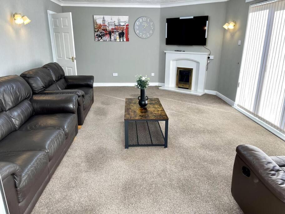 5-Bedroom Cottage In Healing, Grimsby Екстериор снимка